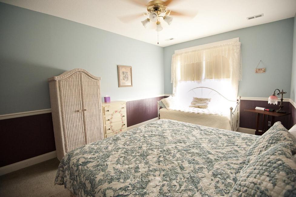 Victorian Veranda Country Inn Lawrence Chambre photo