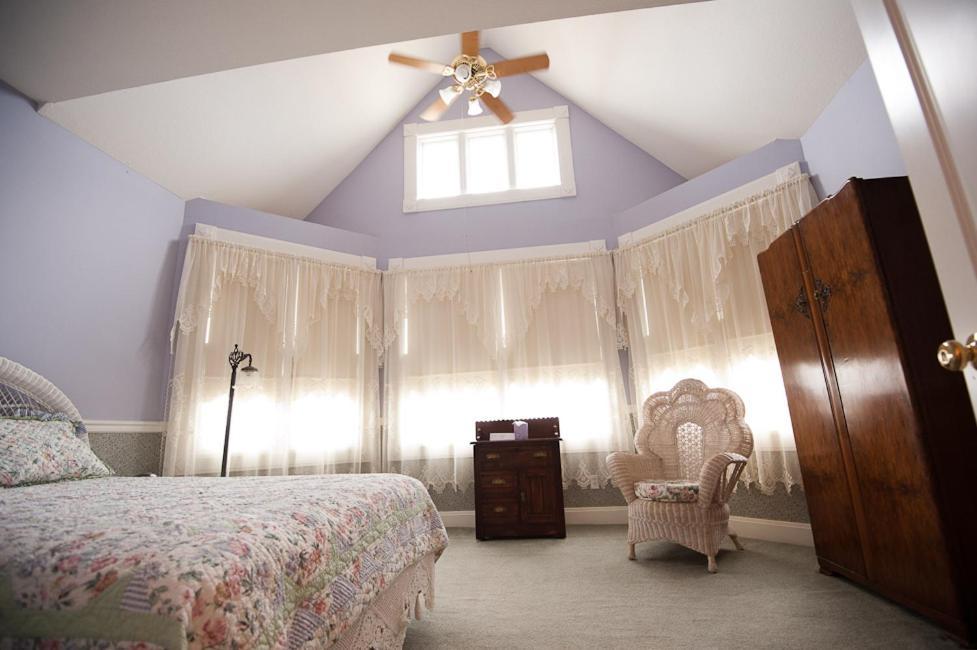 Victorian Veranda Country Inn Lawrence Chambre photo